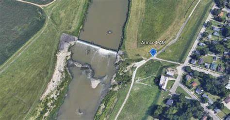 river road Image