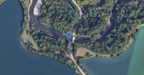 river road Image