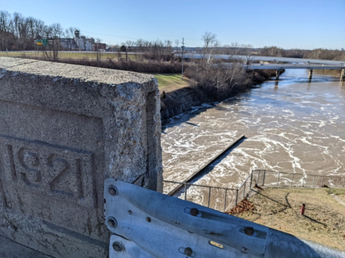 river road Image